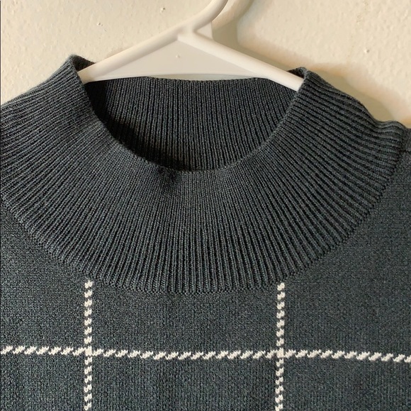 Petite Xs Window-paned pattern Ann Taylor Top - Picture 2 of 7